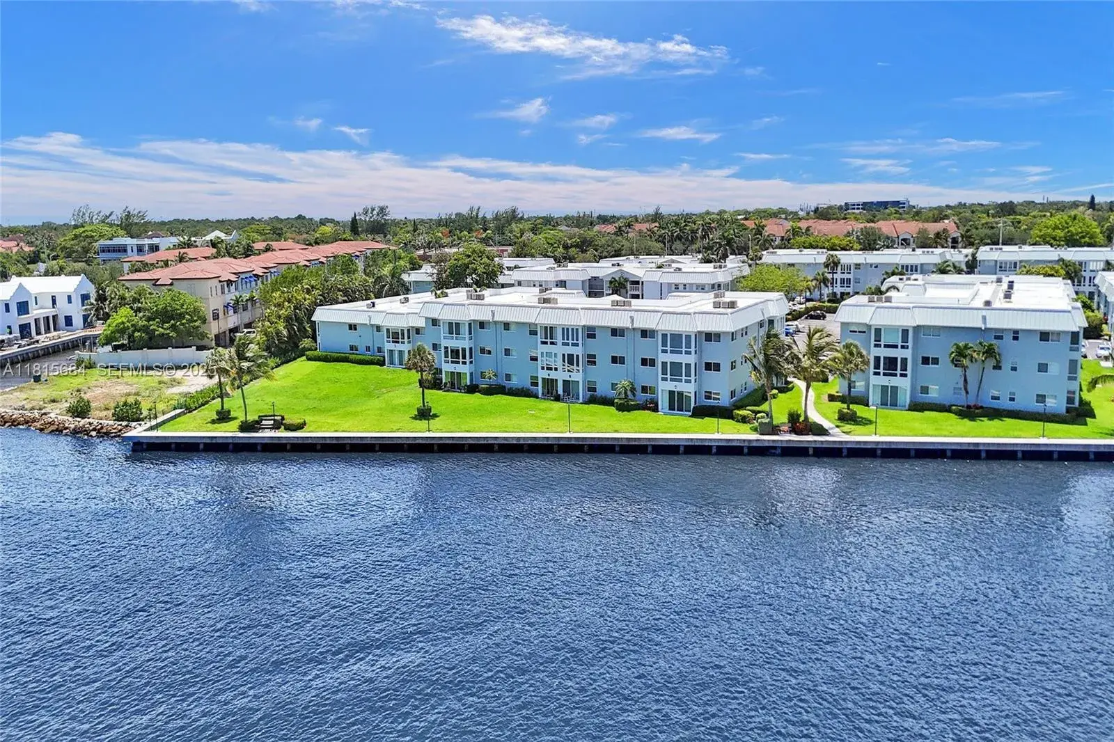 9 Colonial Club Drive # 305, Boynton Beach FL 33435