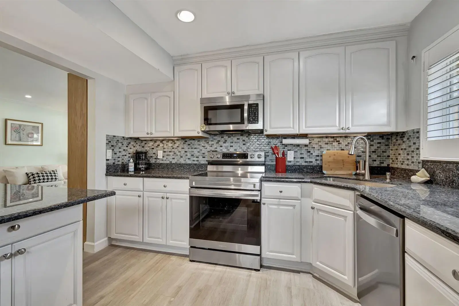 9 Colonial Club Drive # 305, Boynton Beach FL 33435
