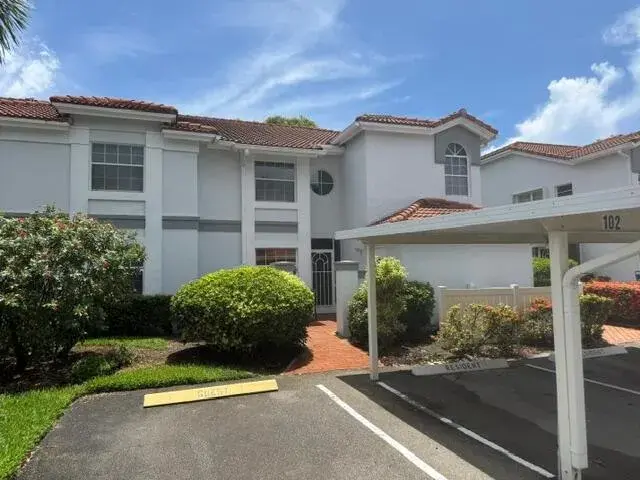 9927 Seacrest Circle # 102, Boynton Beach FL 33437