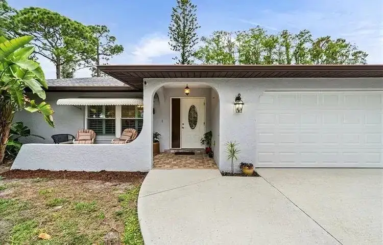 19208 Murcott Drive E, Fort Myers FL 33967 photo 2