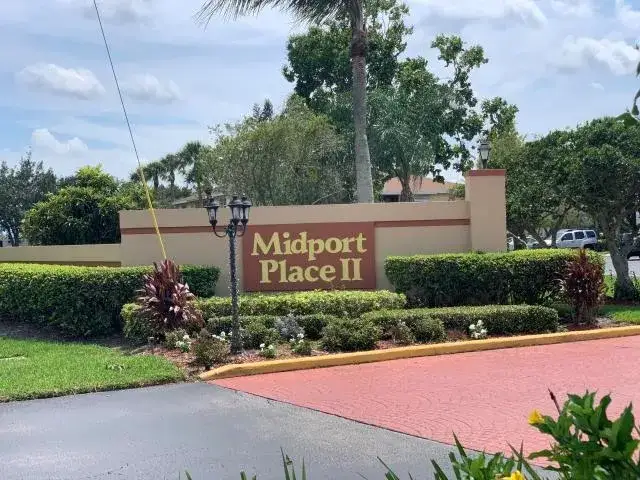 1536 SE Royal Green Circle # 104, Port St. Lucie FL 34952