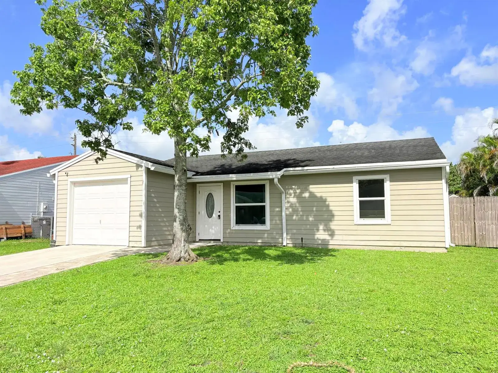 5258 Canal Circle W, Lake Worth FL 33467 photo 3