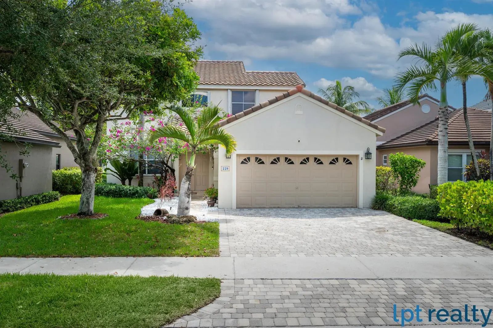 229 E Bayridge Drive, Weston FL 33326
