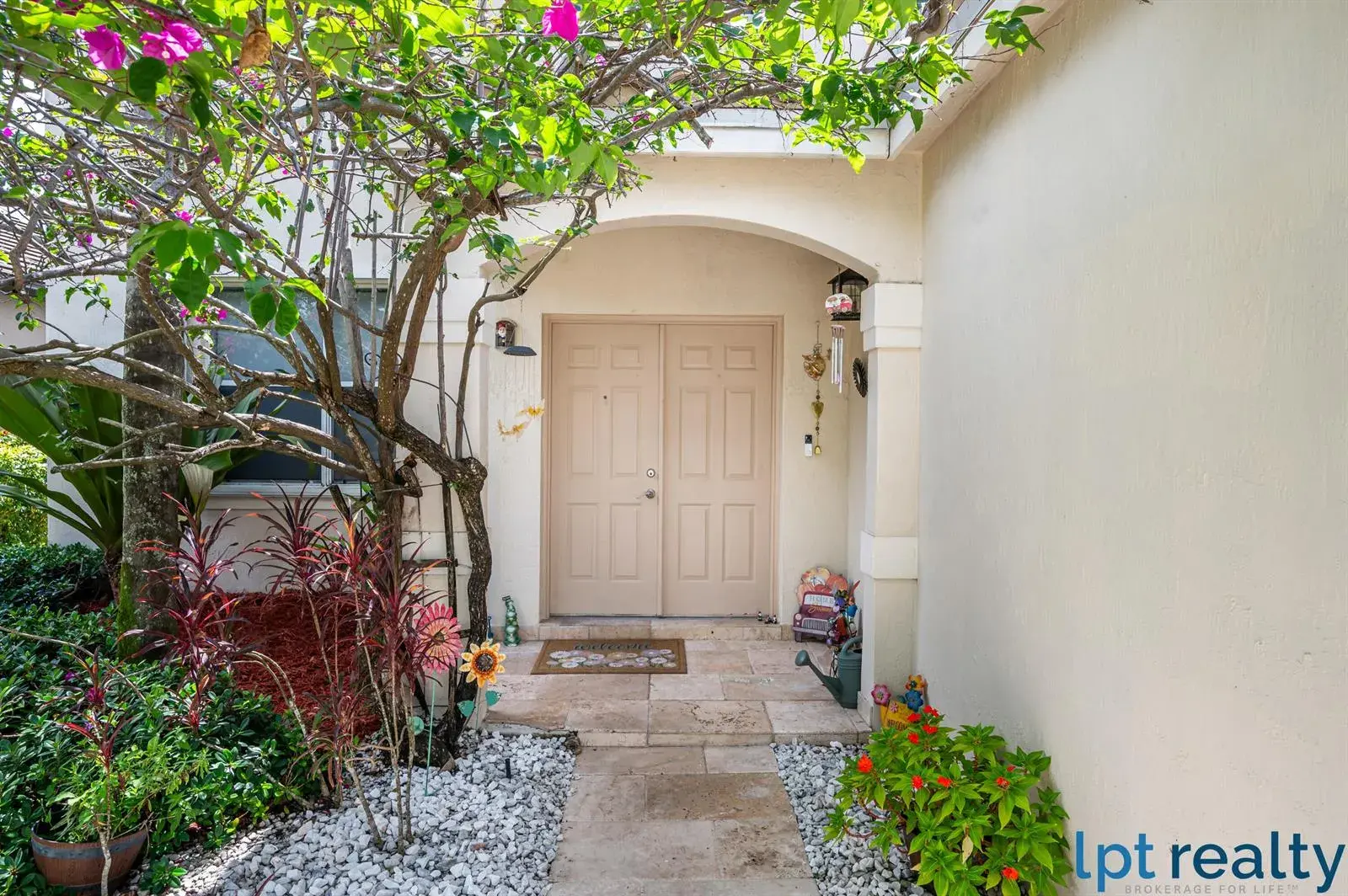 229 E Bayridge Drive, Weston FL 33326