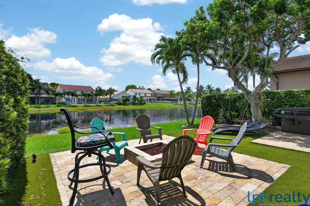229 E Bayridge Drive, Weston FL 33326