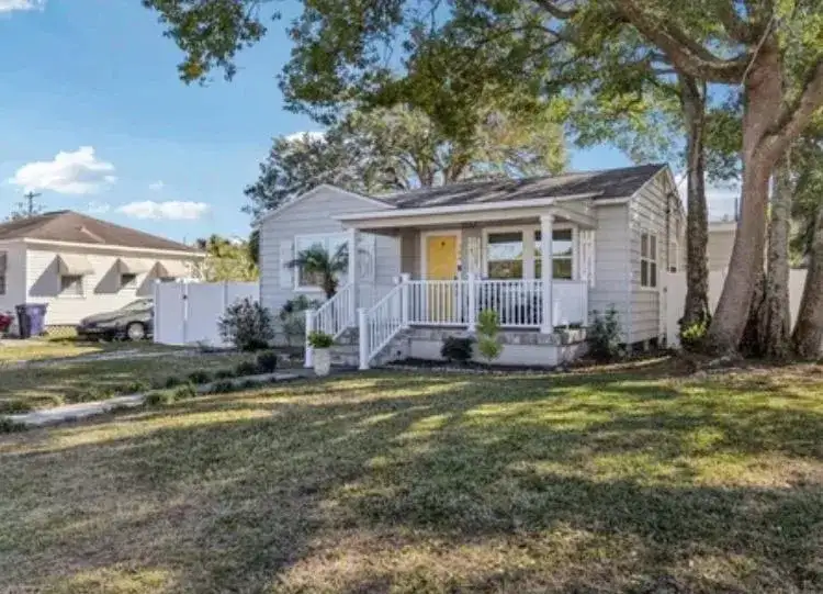 704 W Fribley Street, Tampa FL 33603 photo 2