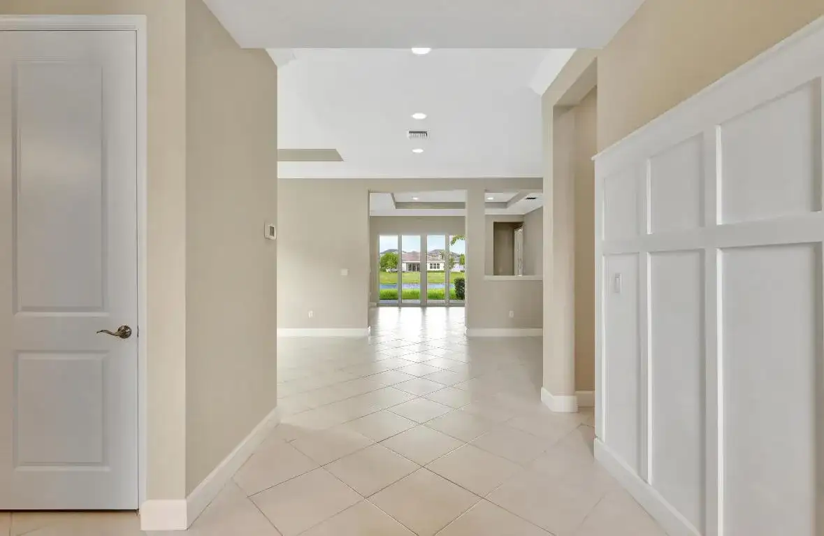 15684 Goldfinch Circle, FL 33470 photo 2