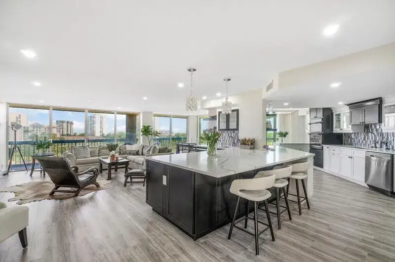 1900 Consulate Place # 406, West Palm Beach FL 33401