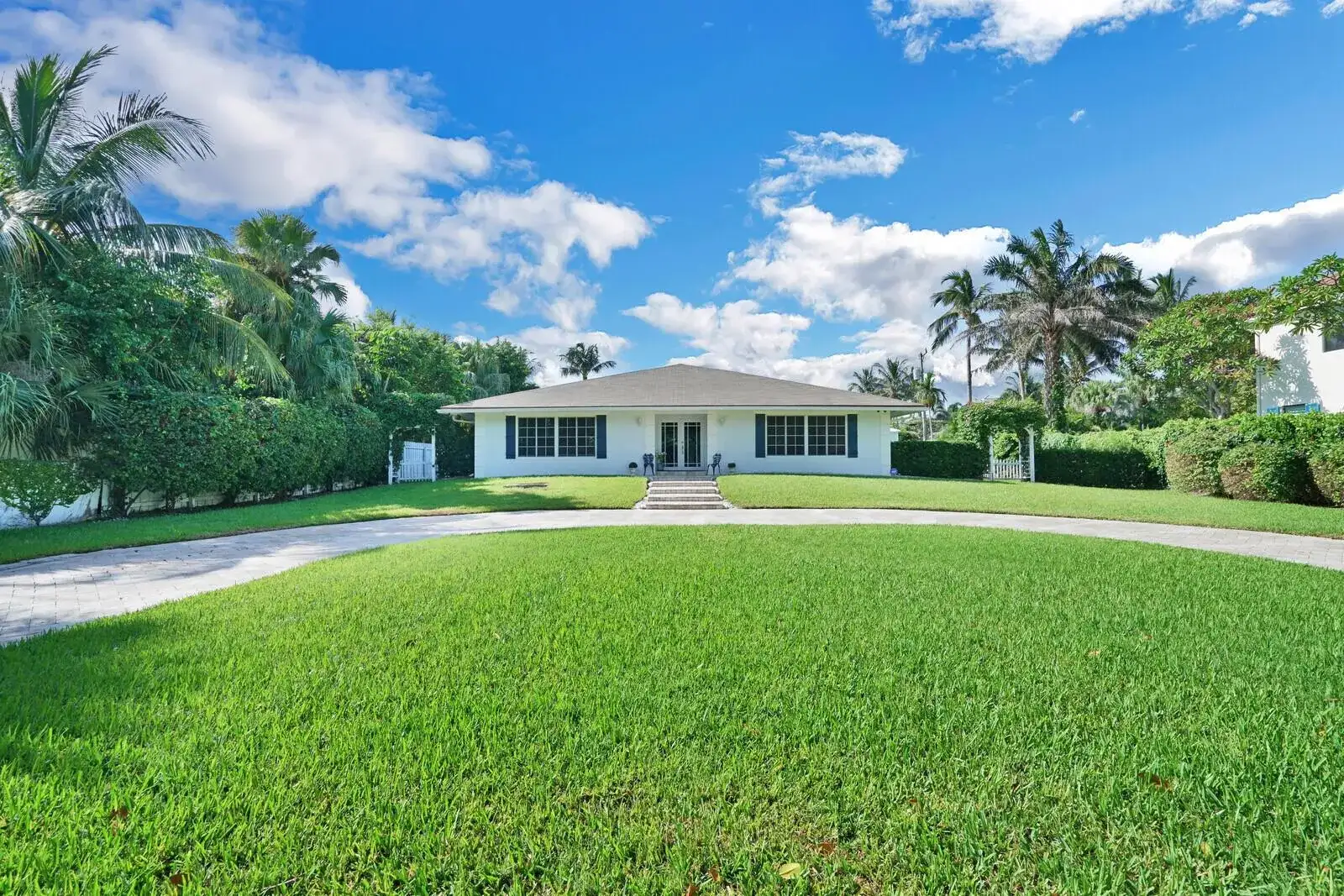 17 E Ocean Avenue, Ocean Ridge FL 33435 photo 2