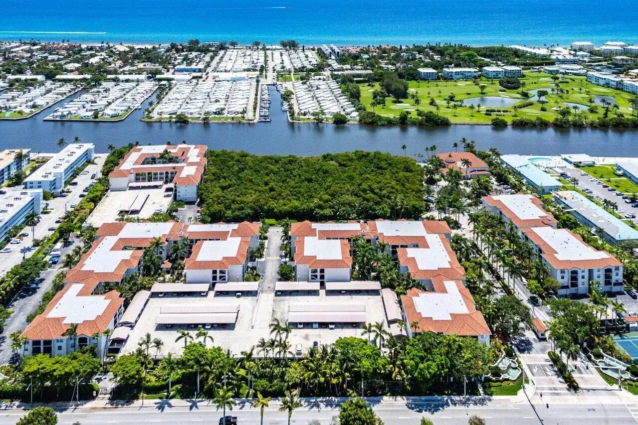 4307 Tuscany Way, Boynton Beach FL 33435