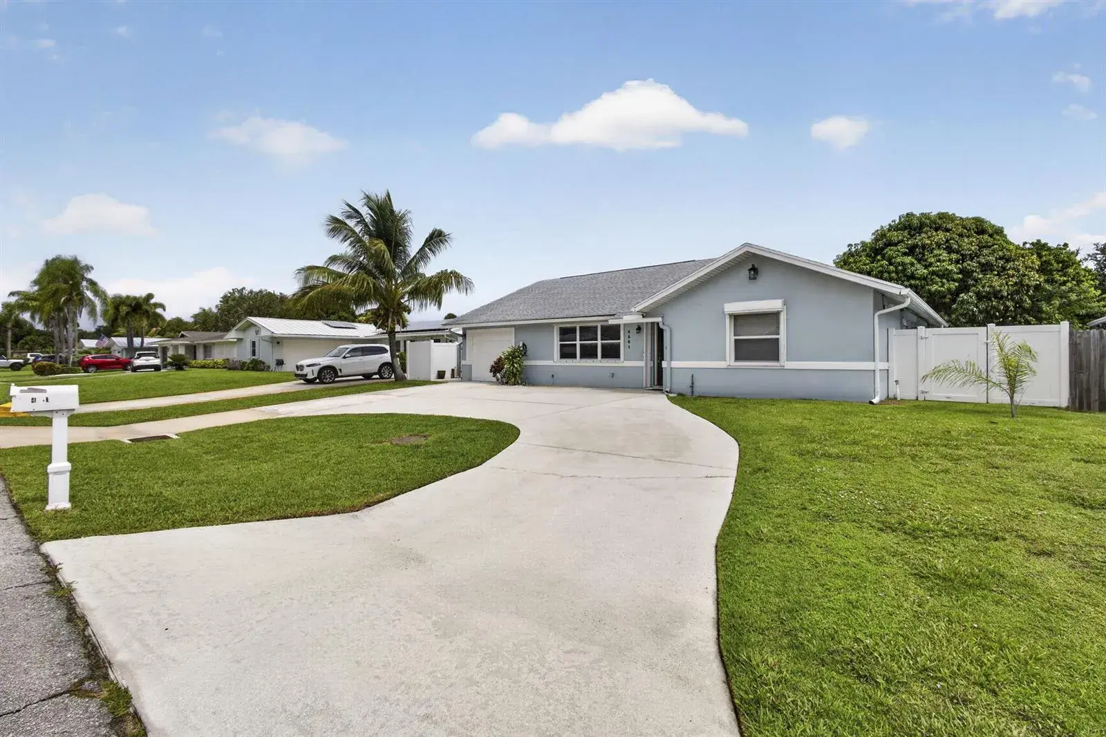 4361 Fushia Circle N, Palm Beach Gardens FL 33410