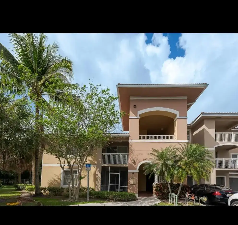 6556 Emerald Dunes Drive # 207, West Palm Beach FL 33411