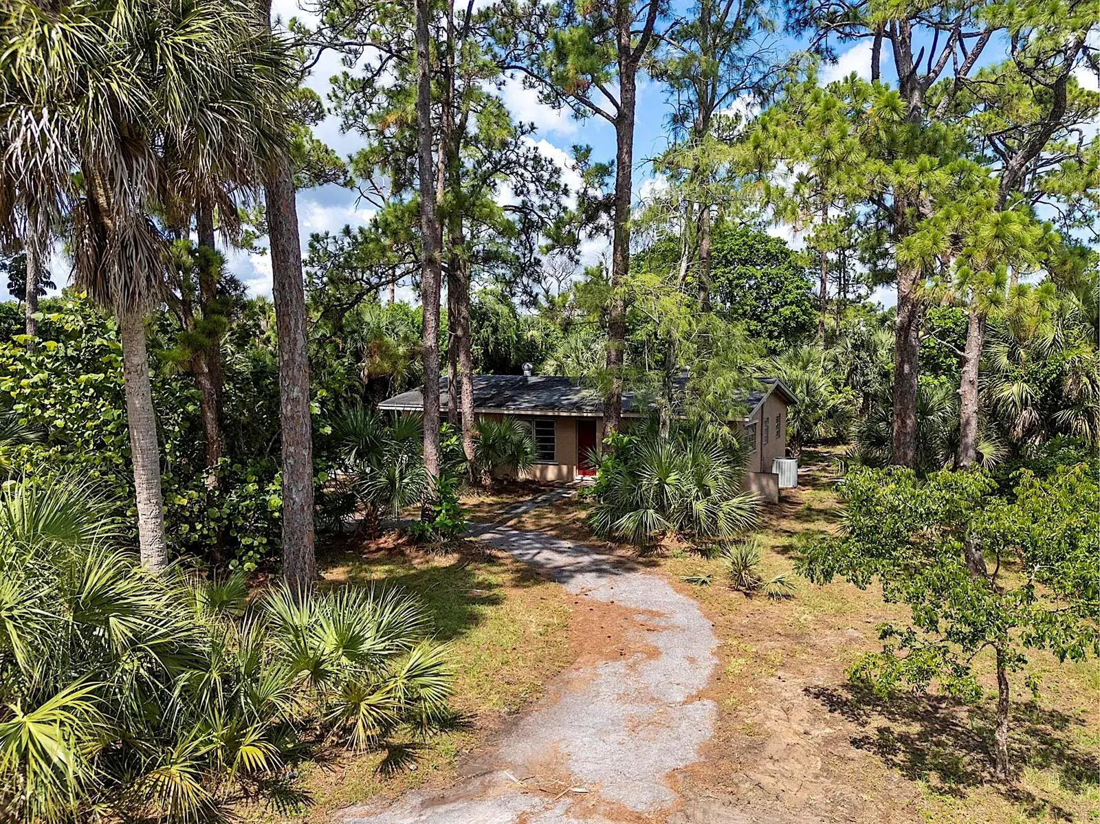 799 Ivory Lane, Haverhill FL 33415