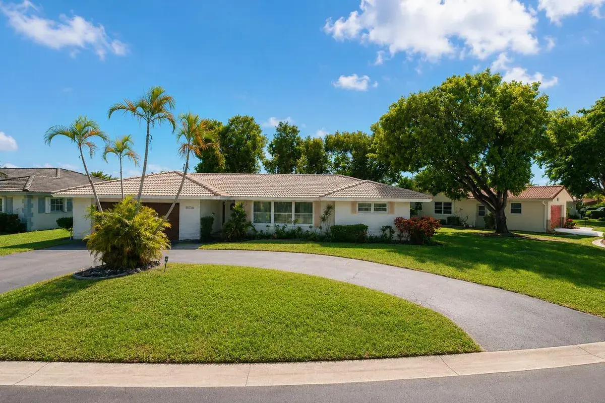 3901 NW 108th Drive, Coral Springs FL 33065