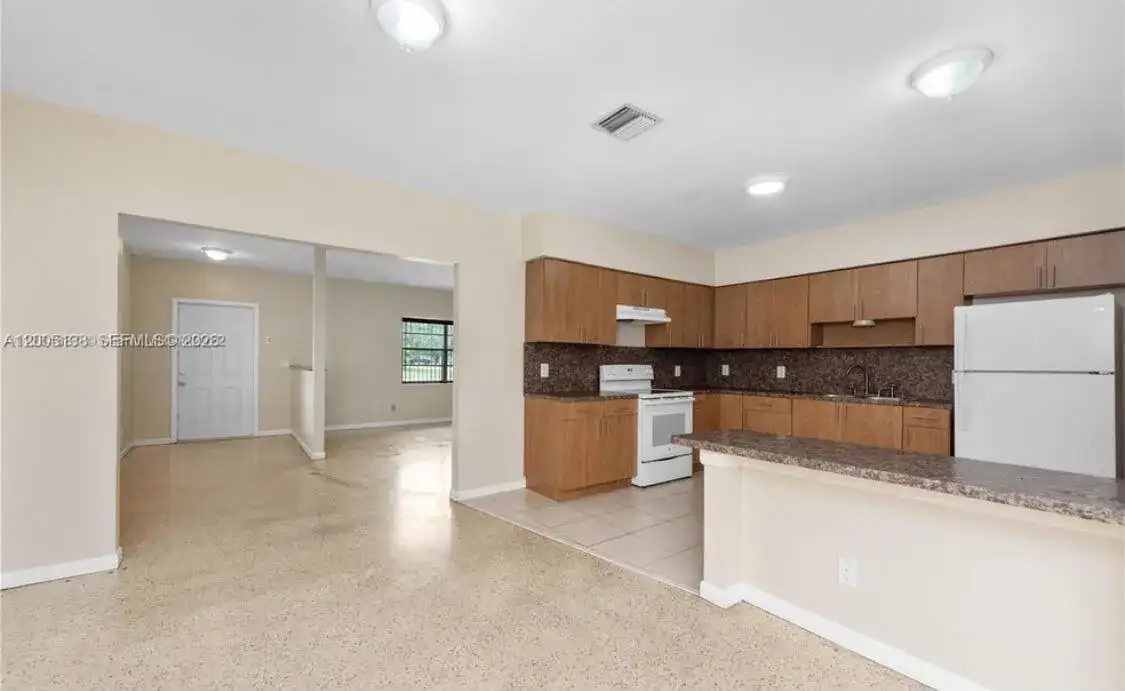 640 SW 5th Avenue, Florida City FL 33034 photo 2