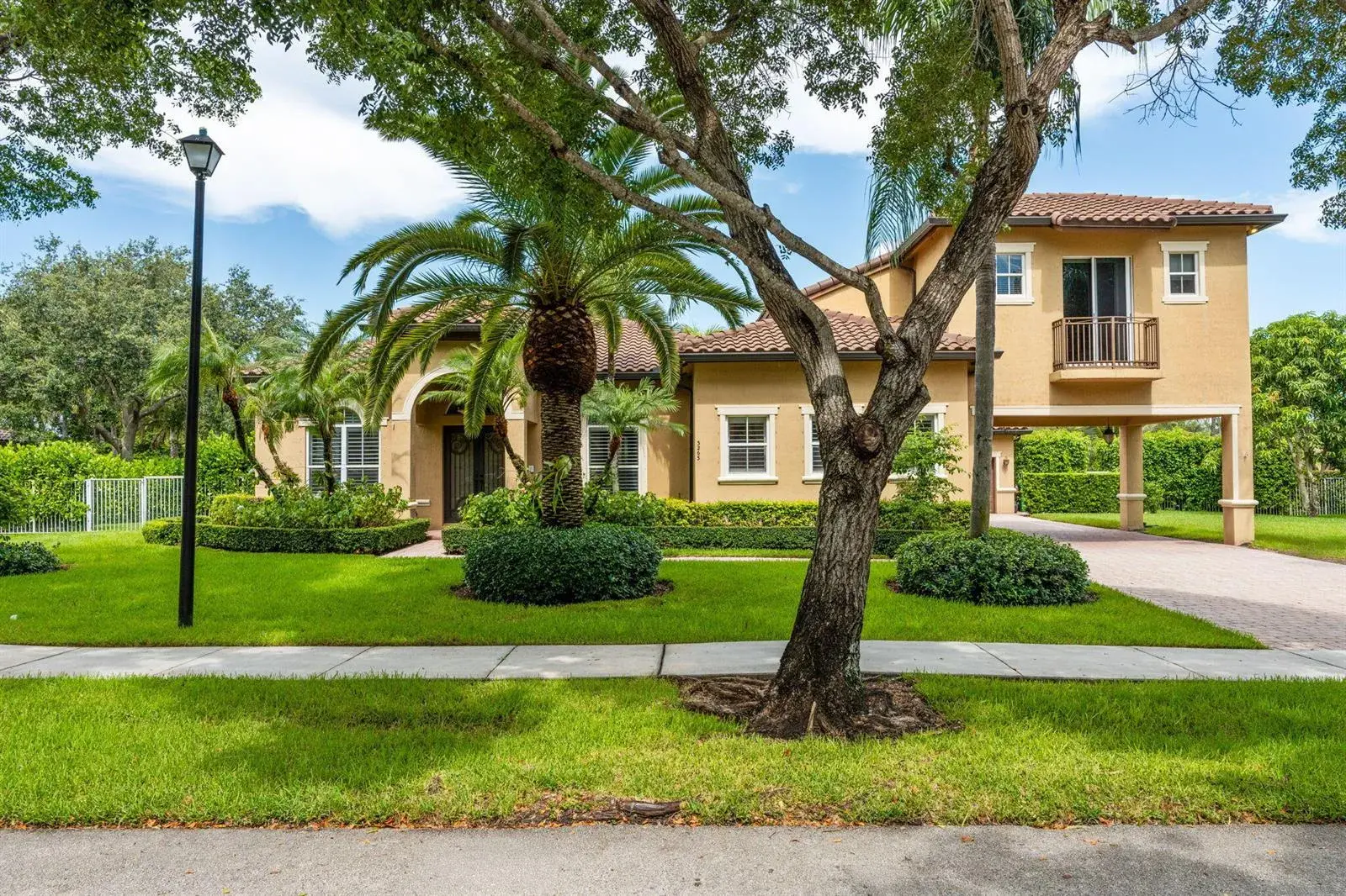 3263 SW 138th Way, Davie FL 33330