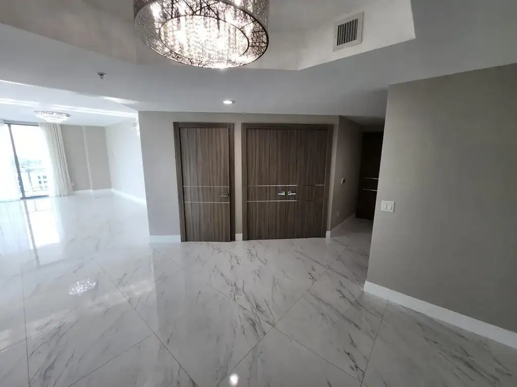 17301 Biscayne Boulevard # 1202, North Miami Beach FL 33160 photo 3