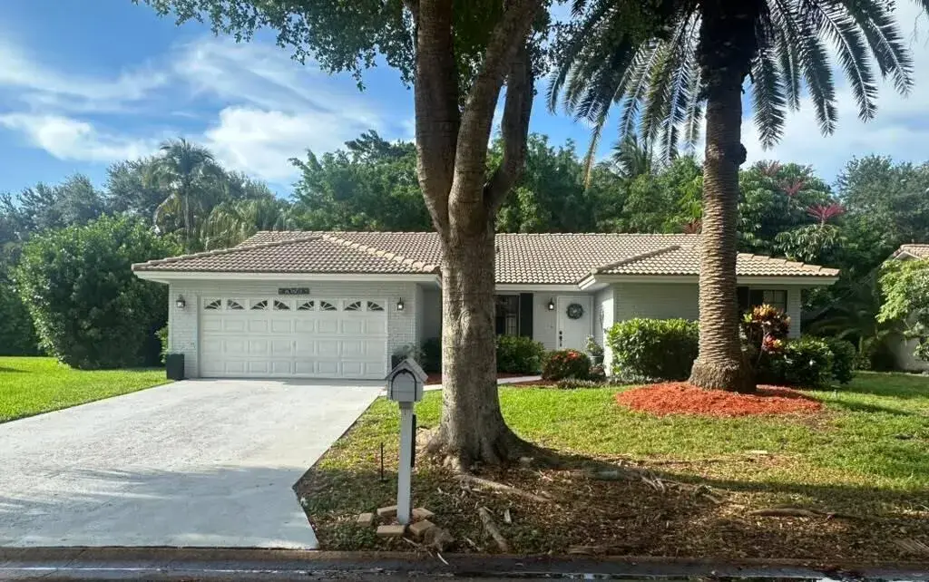 10873 NW 10th Place, Coral Springs FL 33071