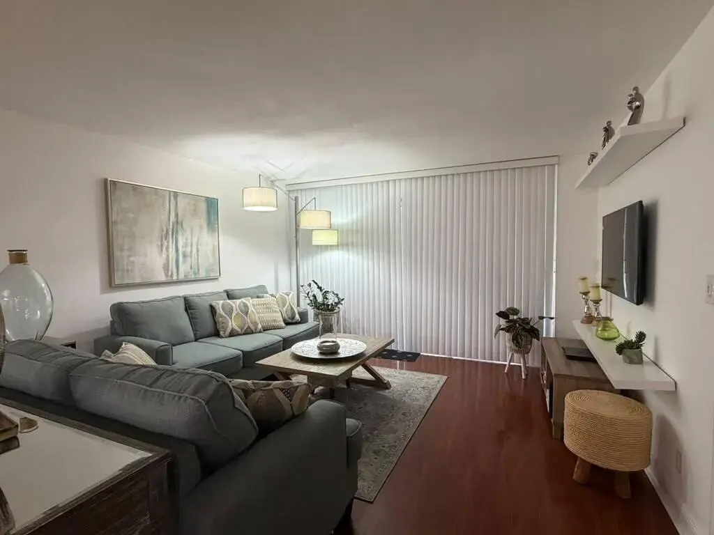 7011 Environ Boulevard # 210, Lauderhill FL 33319