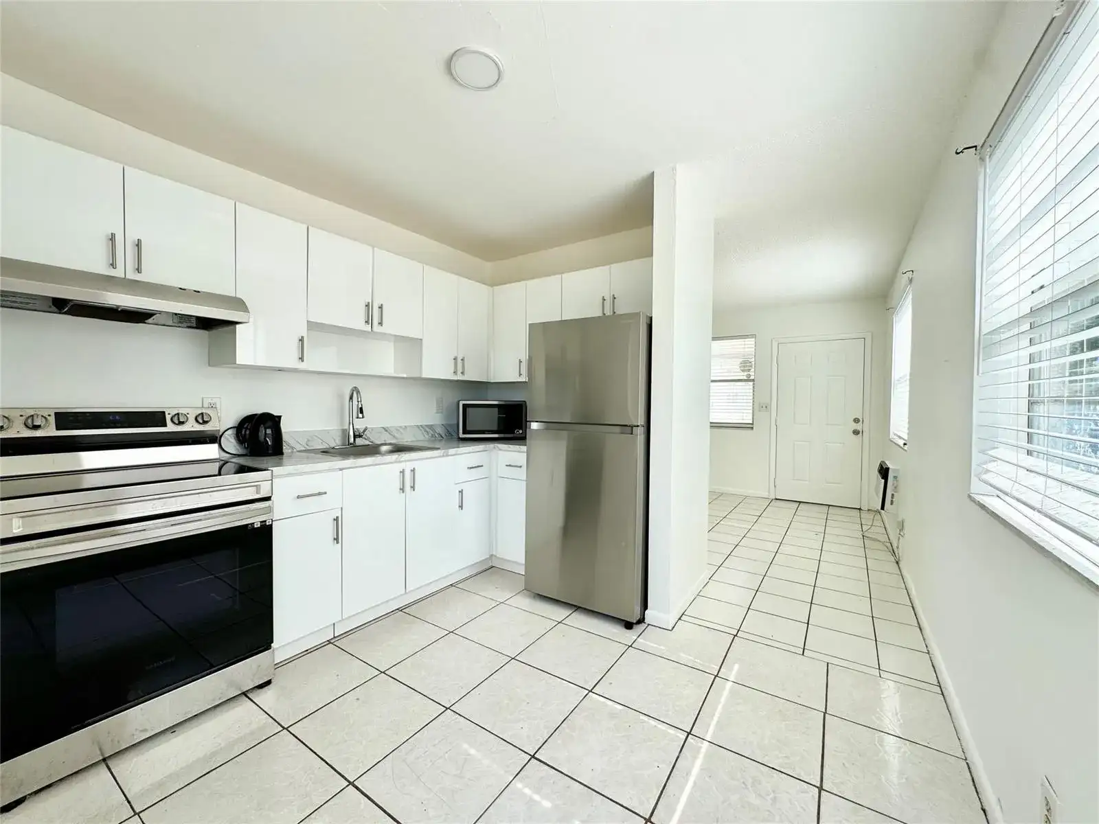 147 W 17th Street, Riviera Beach FL 33404 photo 5