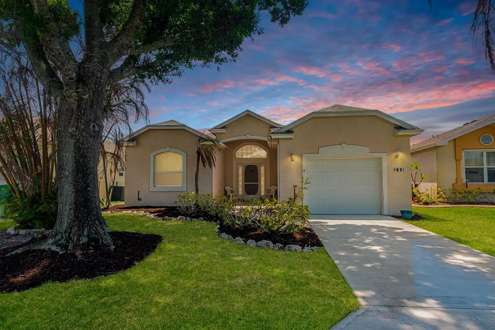517 NW Galatone Court, Port St. Lucie FL 34986
