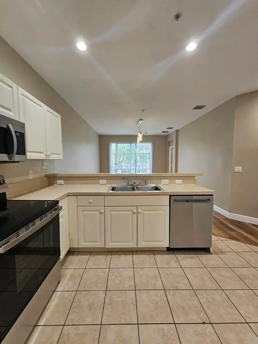 1967 Freeport Lane, Riviera Beach FL 33404 photo 4