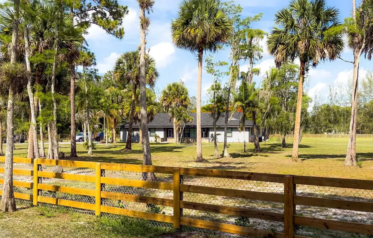 1464 Clydesdale Drive, Loxahatchee FL 33470