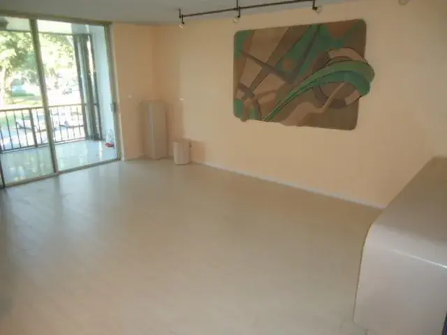 3660 Inverrary Drive # 2f, Lauderhill FL 33319