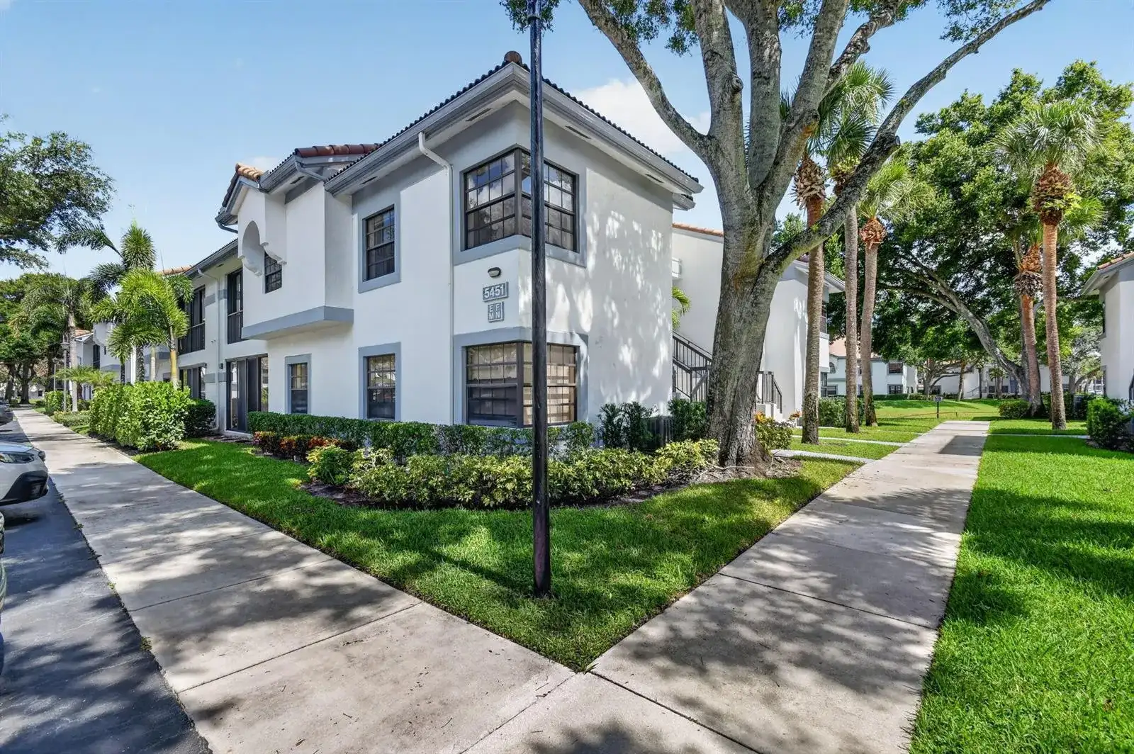 5451 Verona Drive, Boynton Beach FL 33437 photo 2