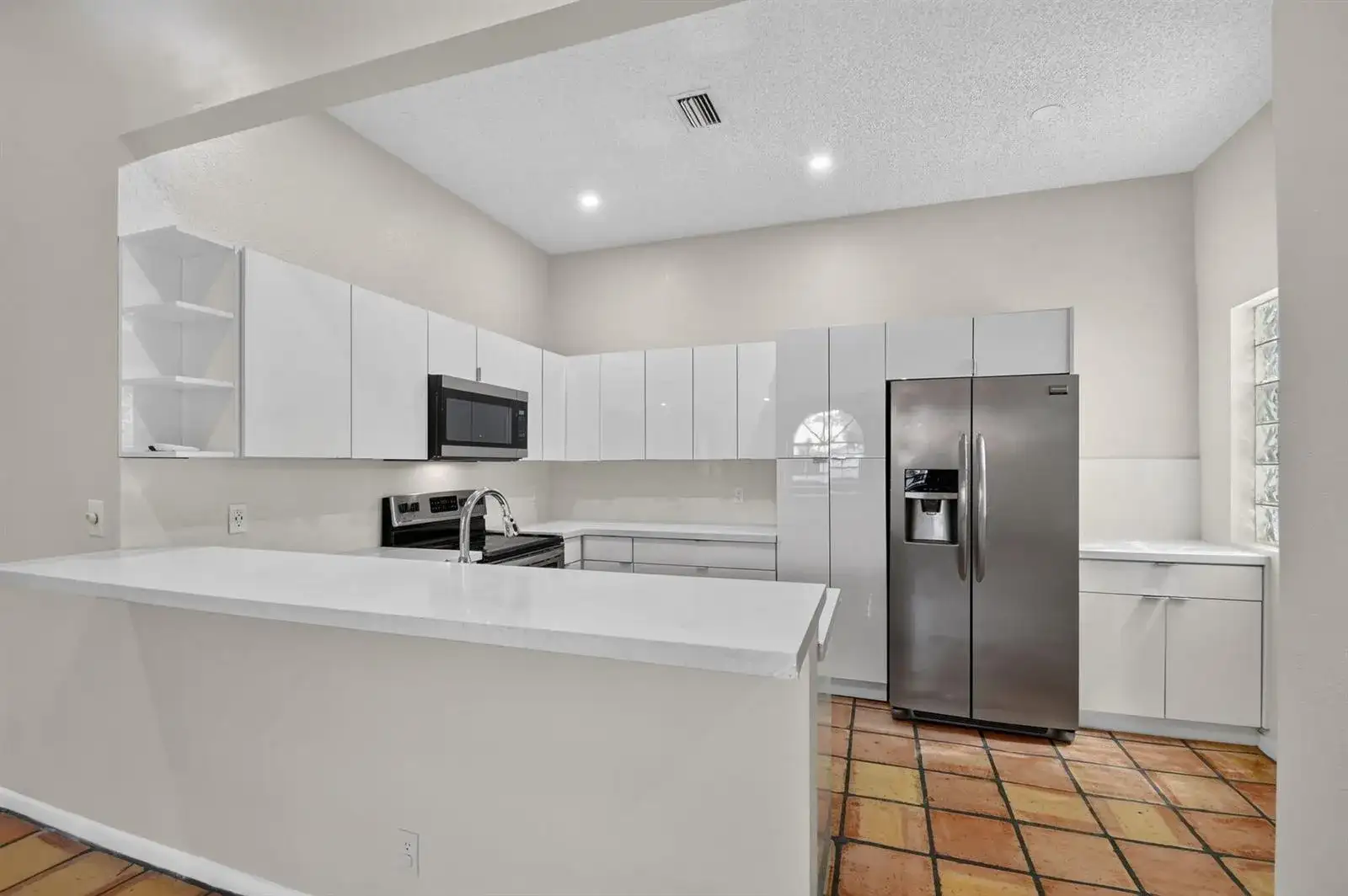 5451 Verona Drive, Boynton Beach FL 33437 photo 3