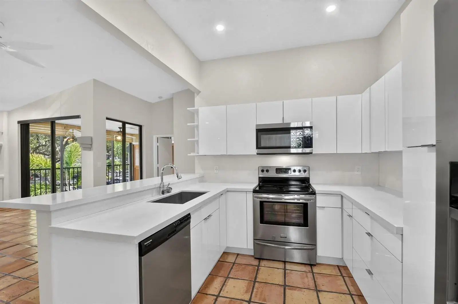 5451 Verona Drive, Boynton Beach FL 33437 photo 4