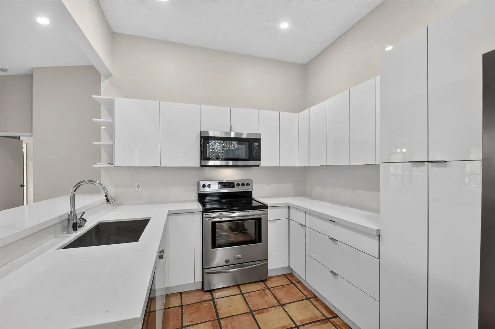 5451 Verona Drive, Boynton Beach FL 33437 photo 5