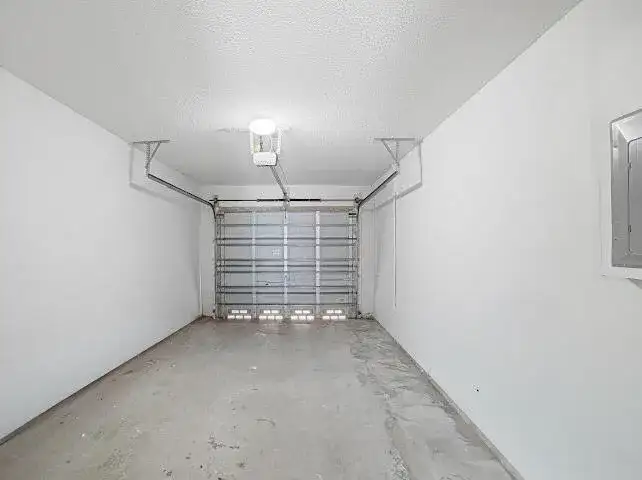 8596 Jade Drive, Tamarac FL 33321 photo 4