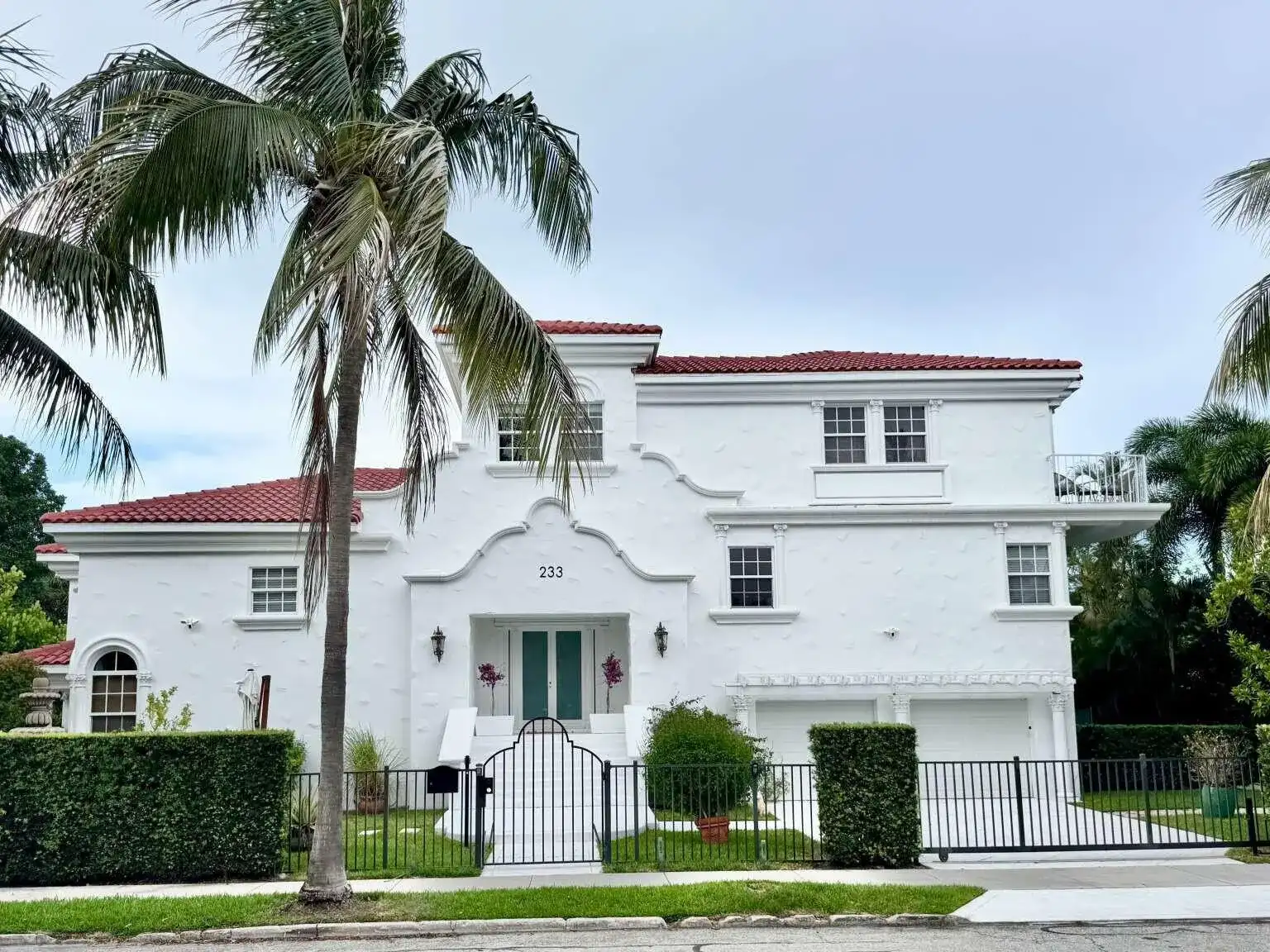 233 Pershing Way, West Palm Beach FL 33401