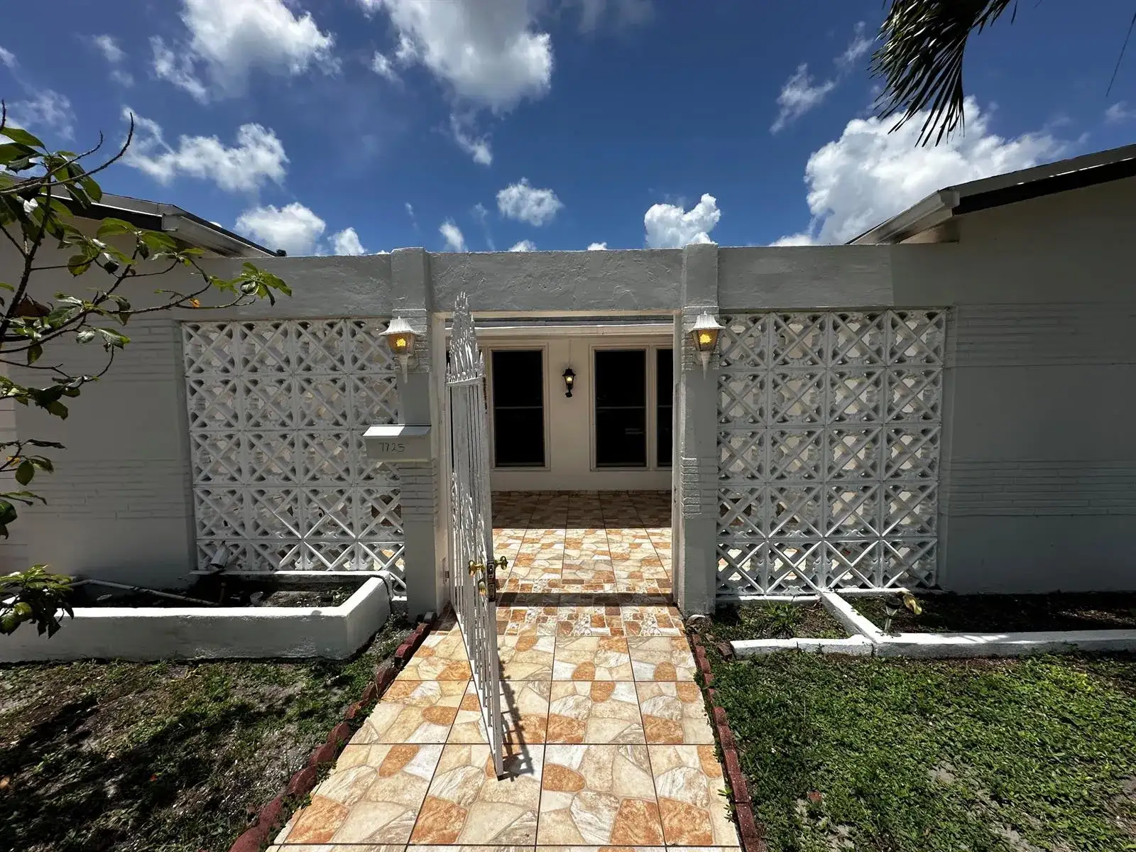7725 Grandview Boulevard # 7725, Miramar FL 33023 photo 2