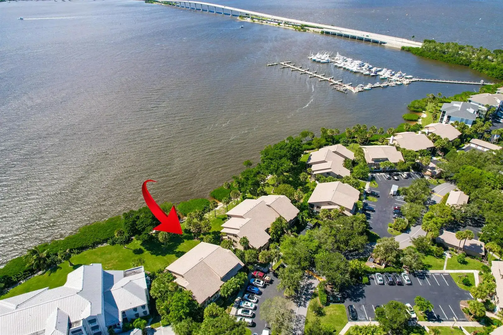 218 NE Edgewater Drive, Hutchinson Island FL 34996 photo 5