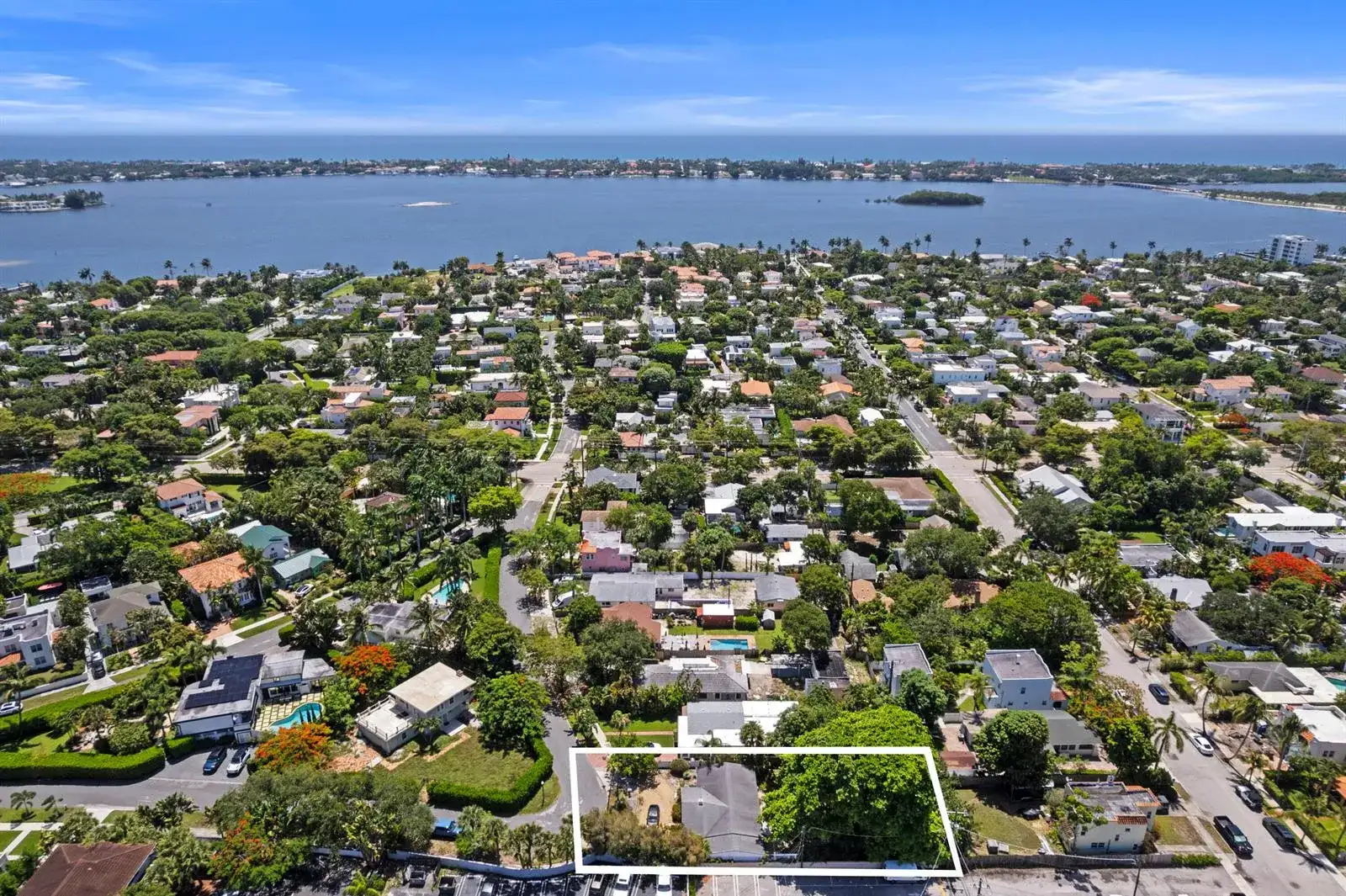 330 Marlborough Place, West Palm Beach FL 33405 photo 2