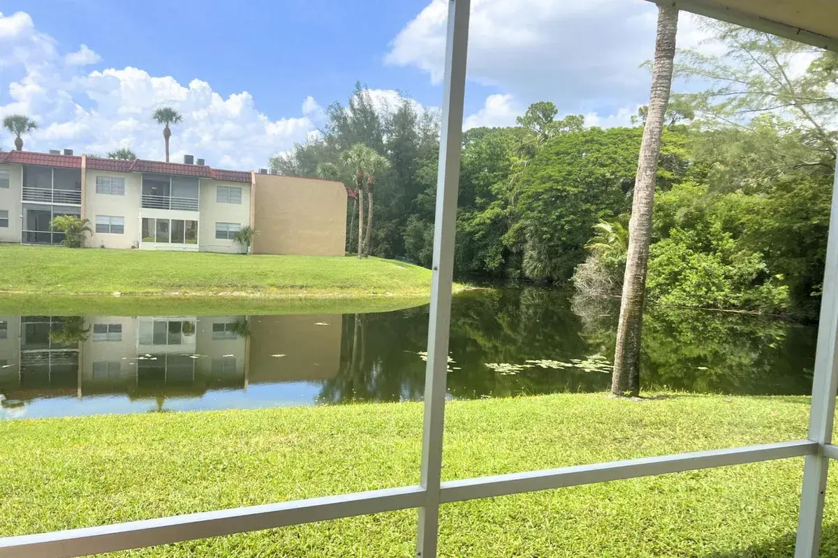463 Lake Frances Drive # 463, West Palm Beach FL 33411