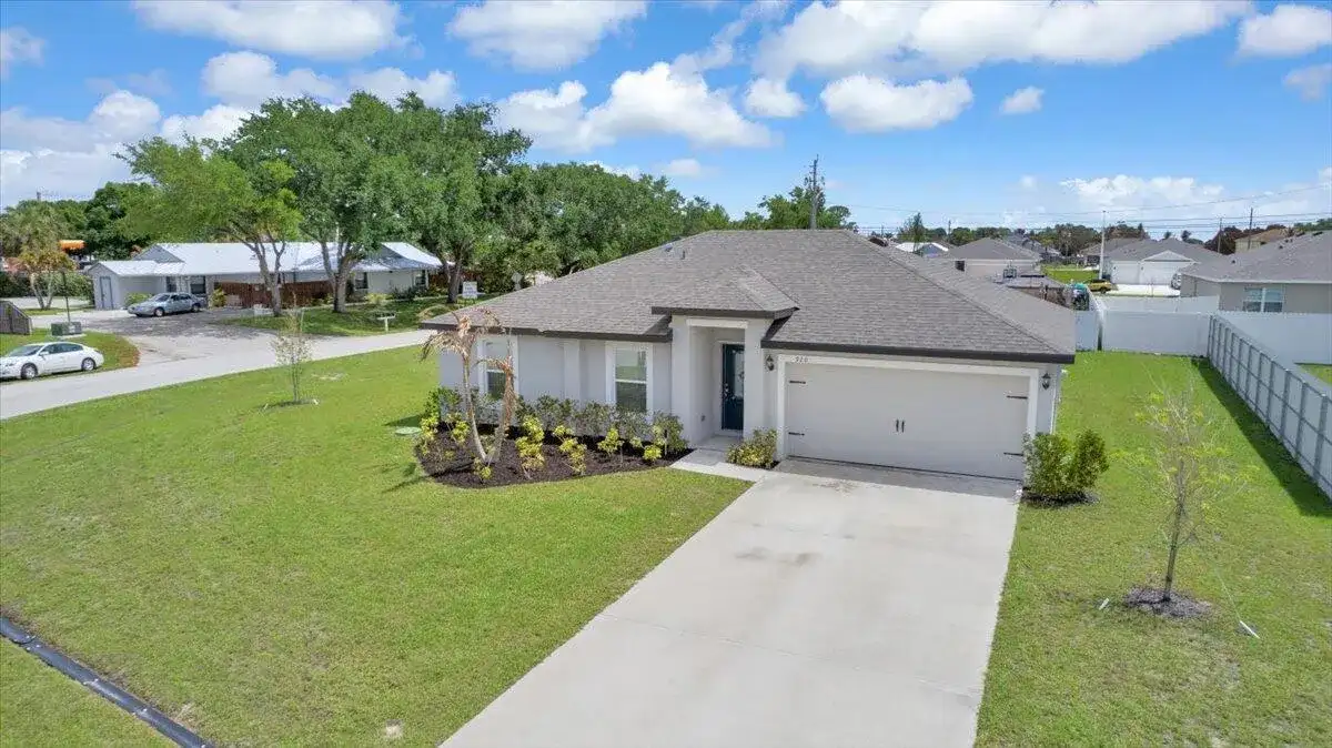 920 SW Castaneda Lane, Port St. Lucie FL 34953 photo 2