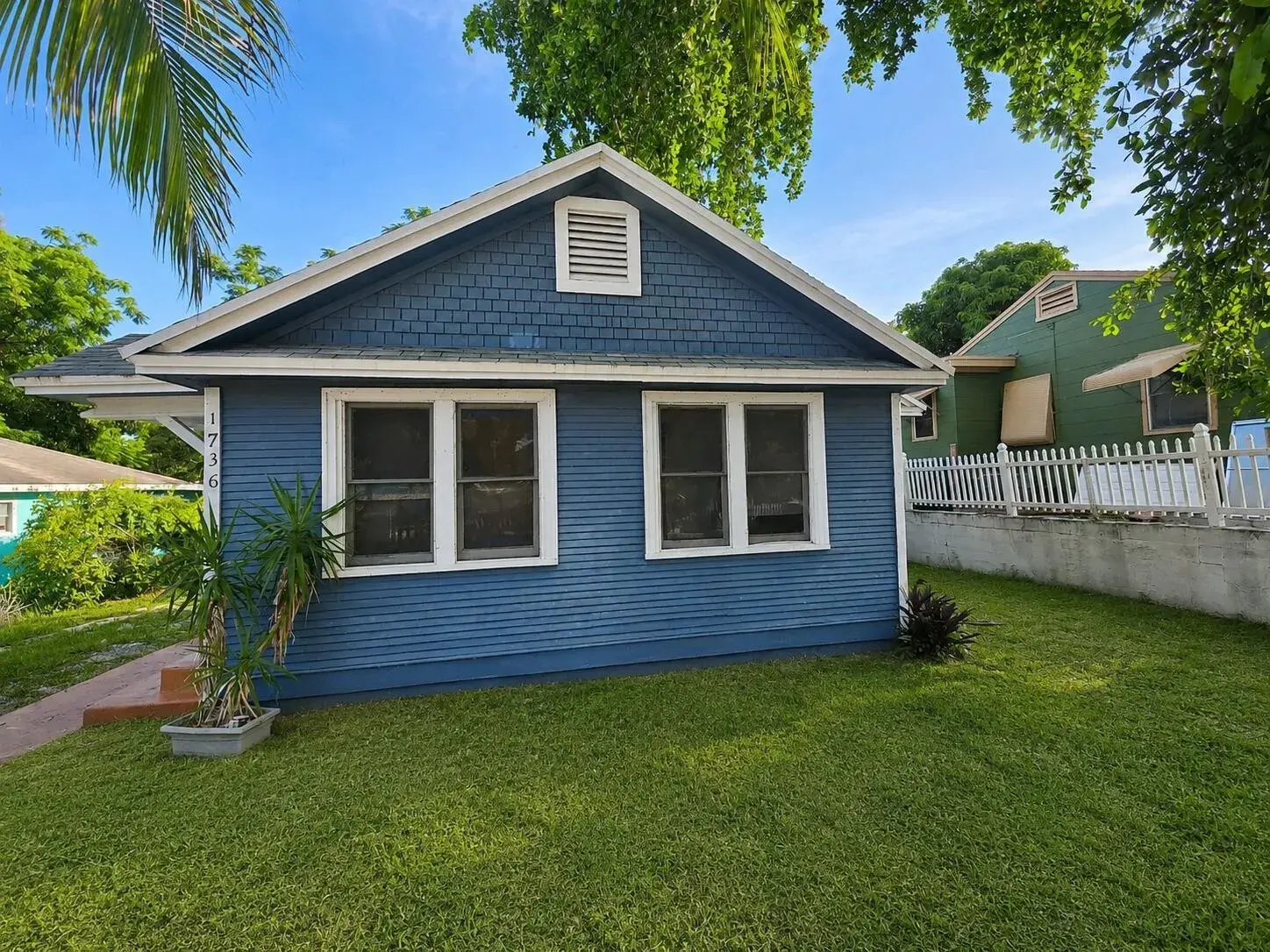 1736 7th Avenue N, FL 33460