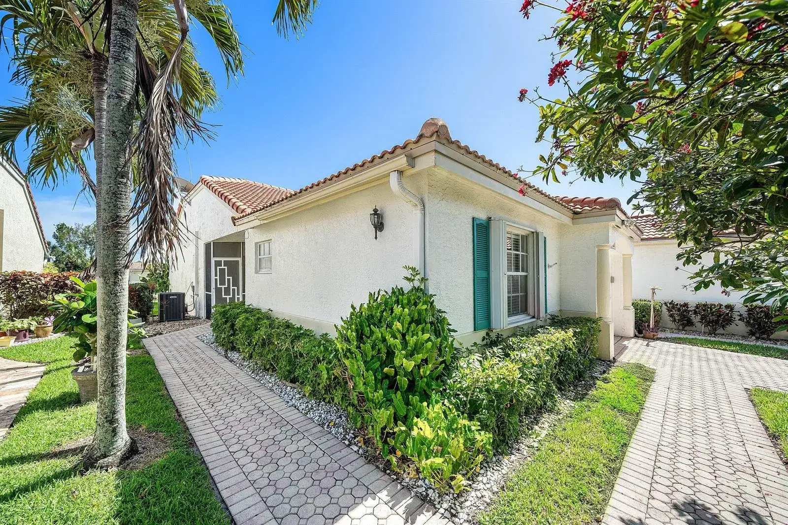 6192 Floral Lakes Drive, Delray Beach FL 33484 photo 2