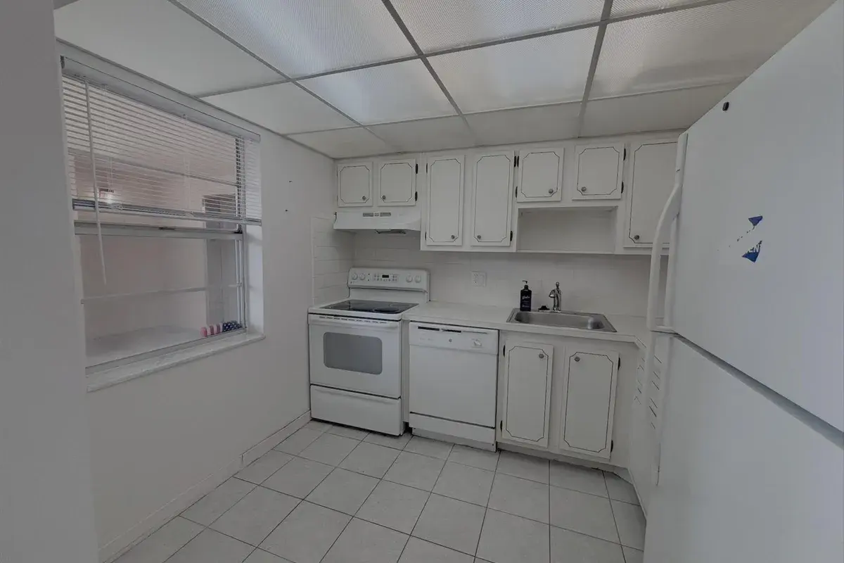 1015 Country Club Drive # 205, Margate FL 33063