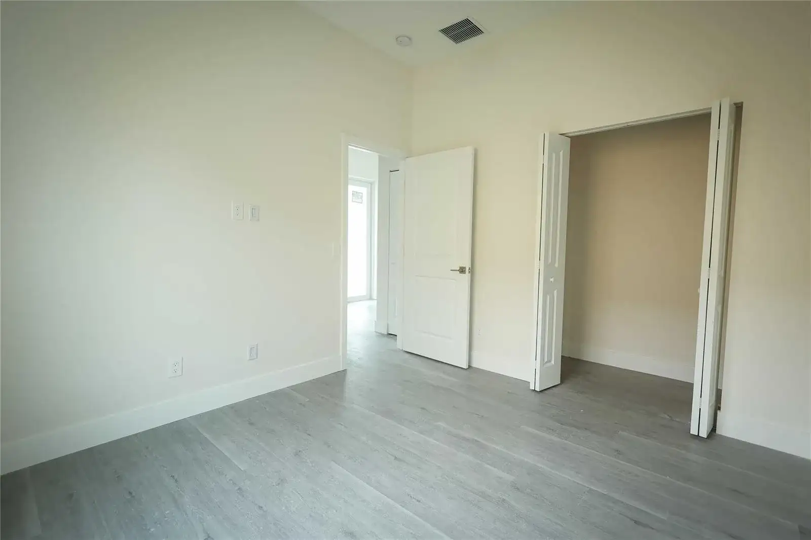 732 19th Street, West Palm Beach FL 33407 photo 3