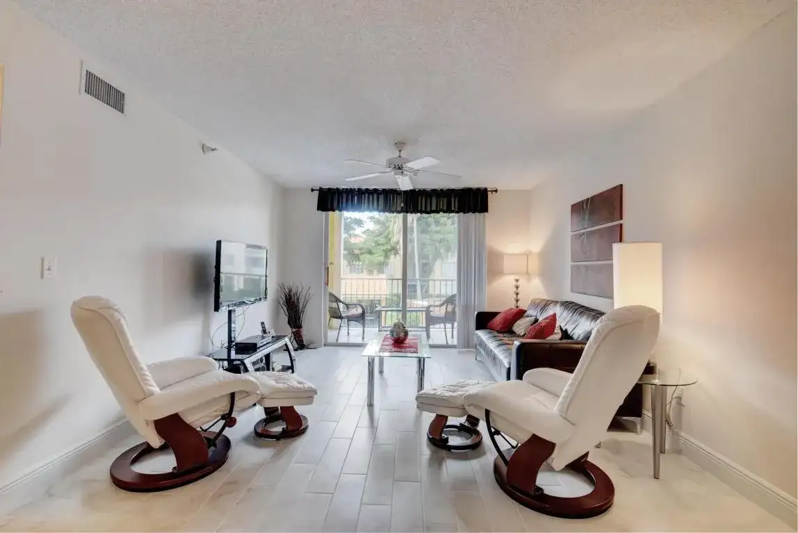 135 Yacht Club Way # 207, Hypoluxo FL 33462 photo 5