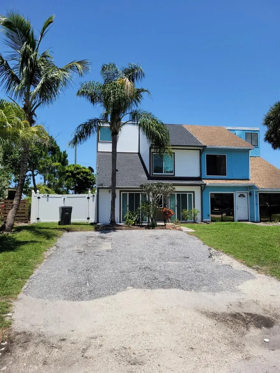 9117 Green Meadows Way, Palm Beach Gardens FL 33418