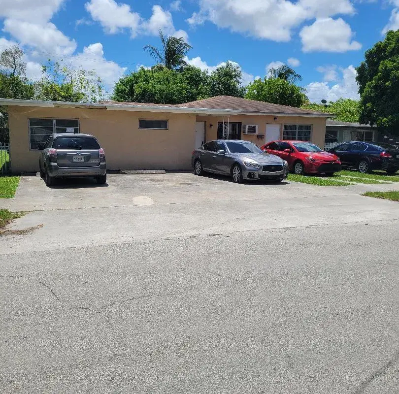 5918 N Wiley Street # b, Hollywood FL 33023