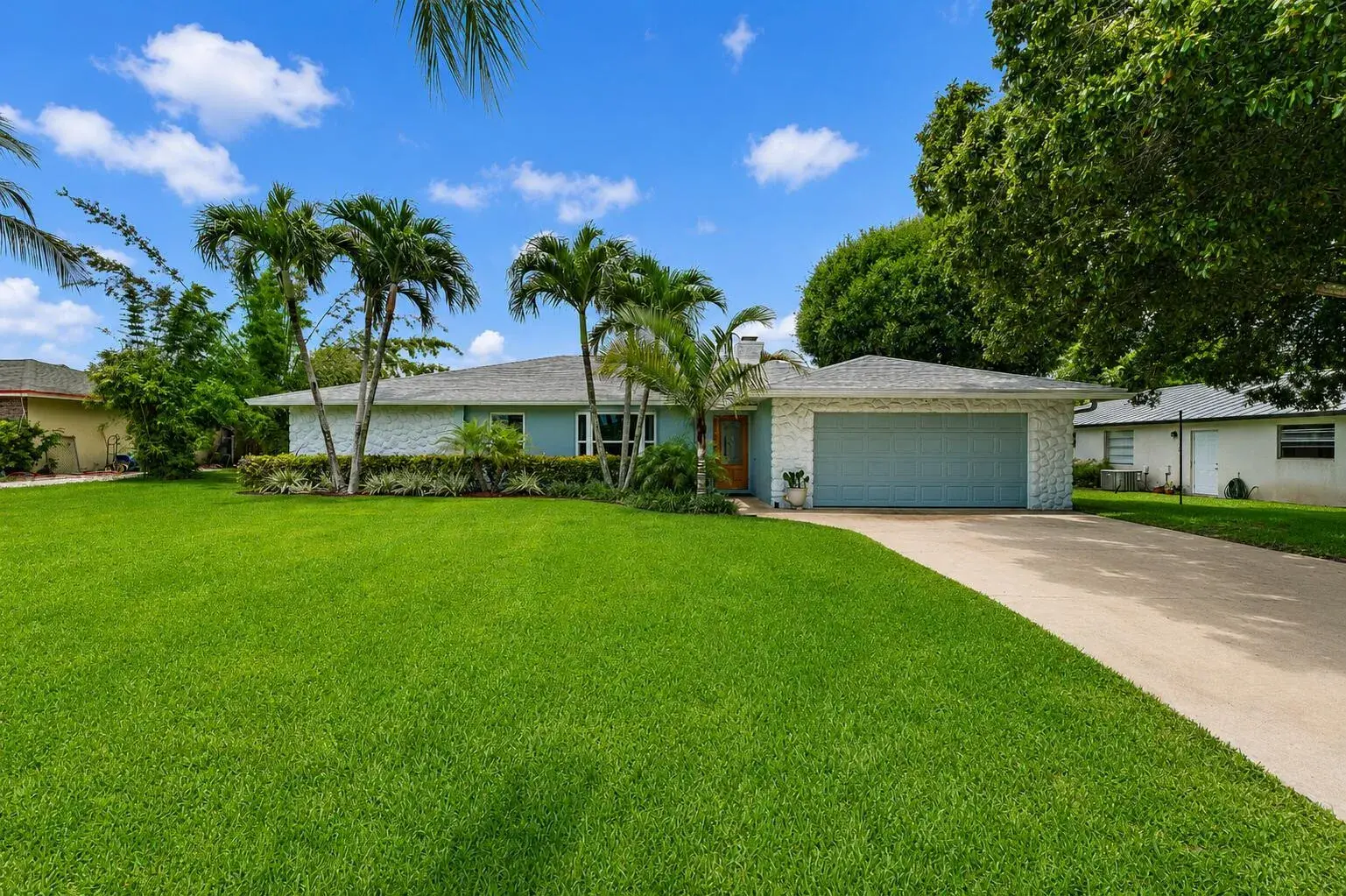 76 Wingo Street, Tequesta FL 33469