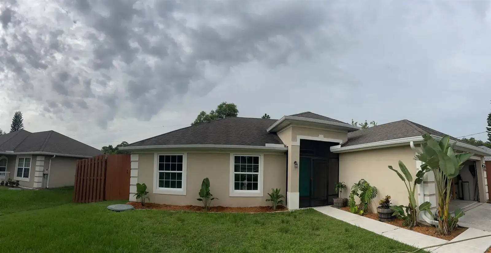 150 SW De Gouvea Terrace, FL 34984 photo 2