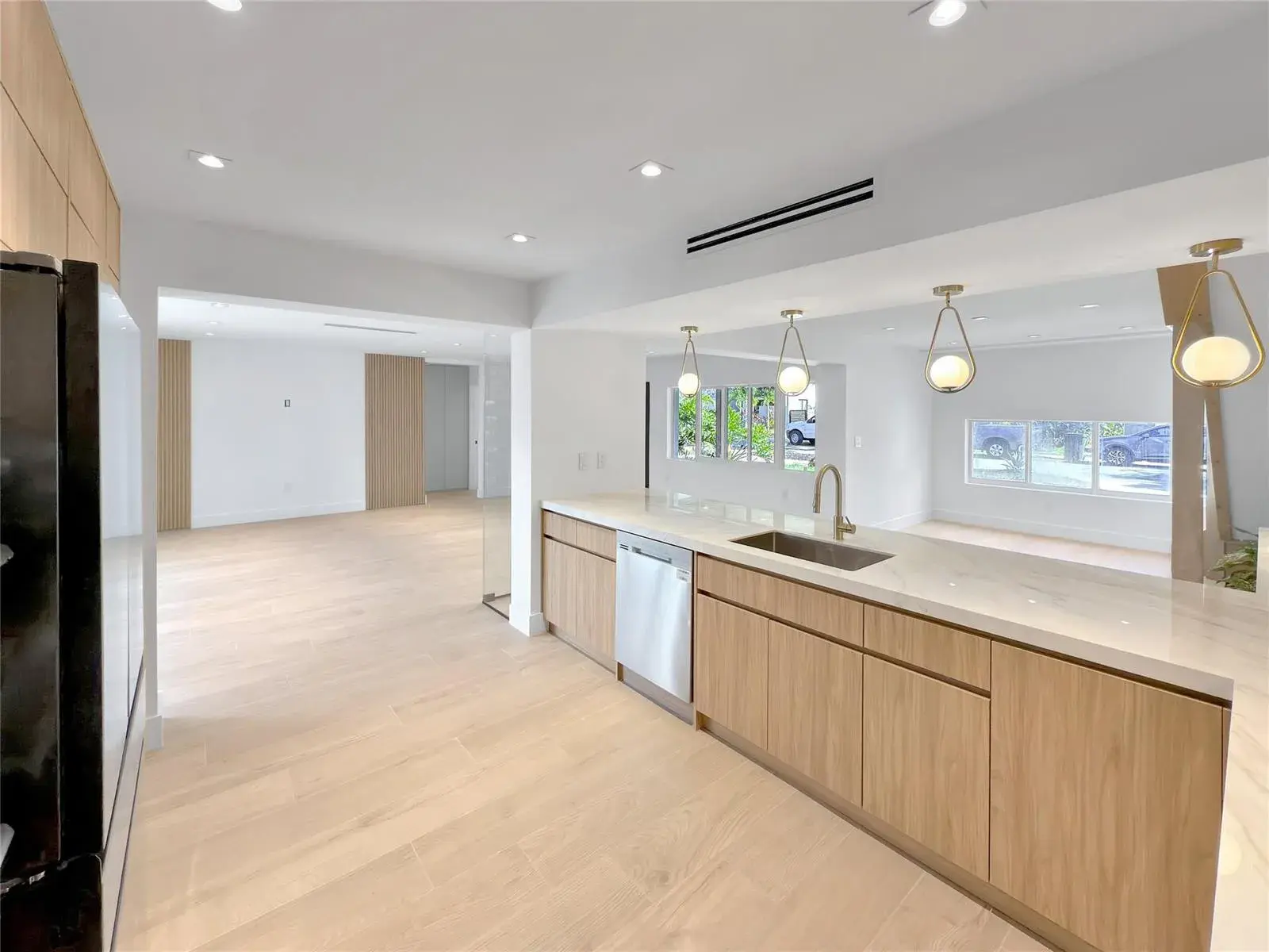 729 NE 17th Terrace, Fort Lauderdale FL 33304