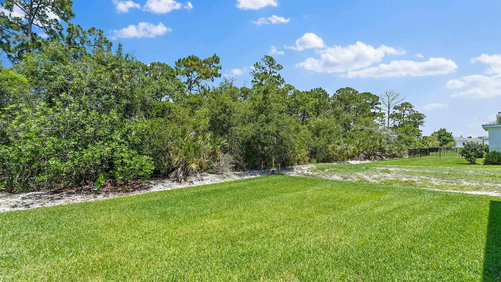 204 SE Via Sangro, Port St. Lucie FL 34952